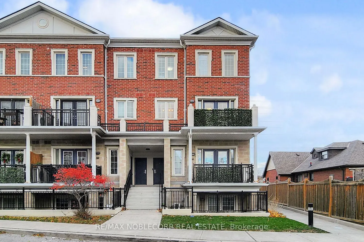26 Bruce Street E08