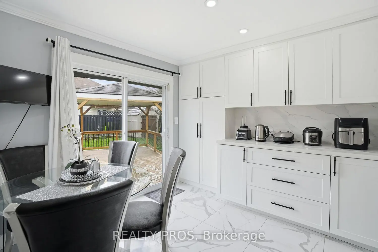 Additional image 12 of 38 Pebble Beach Court