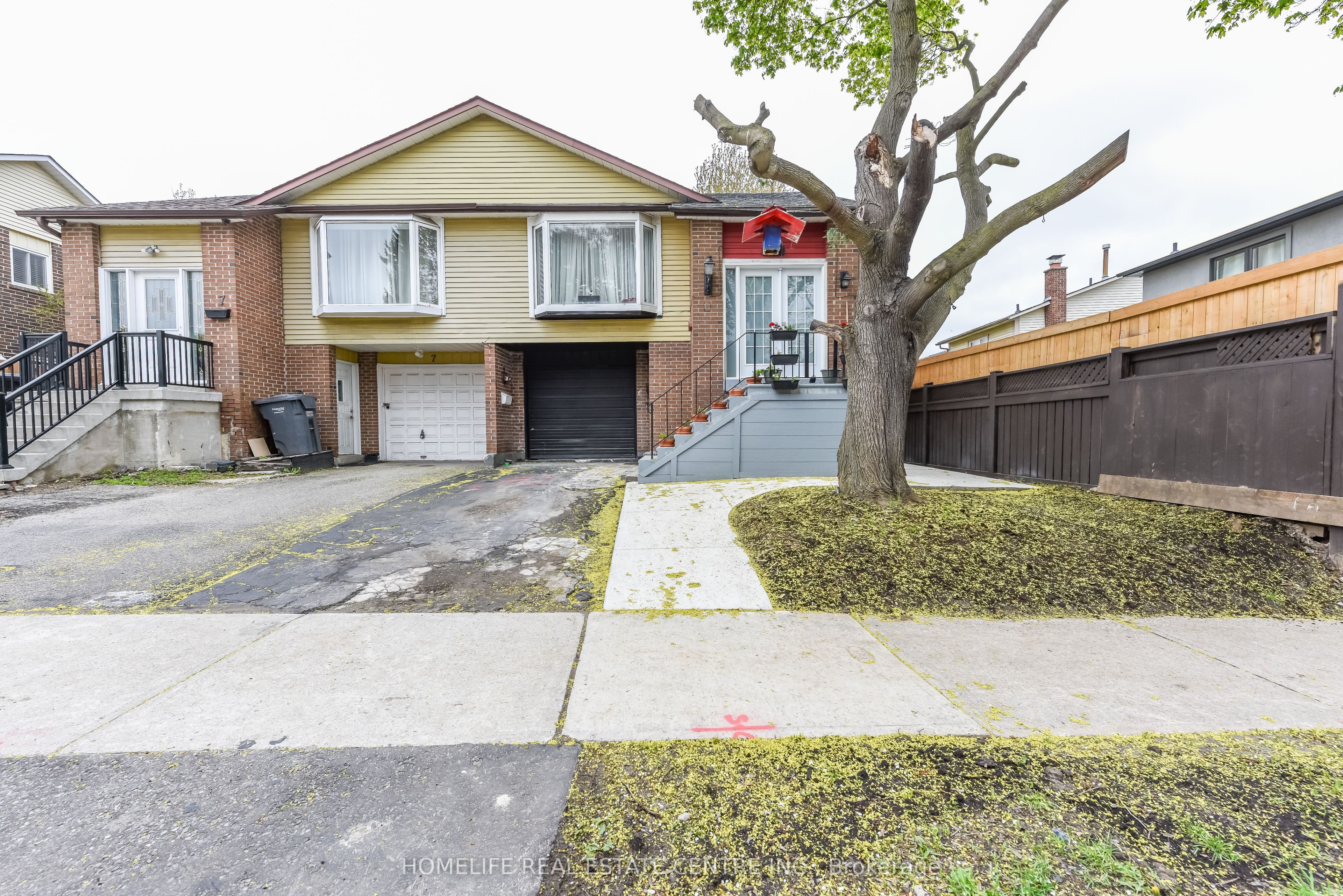 5 Bay Crest Drive, Brampton, ON, L6Z 1H5