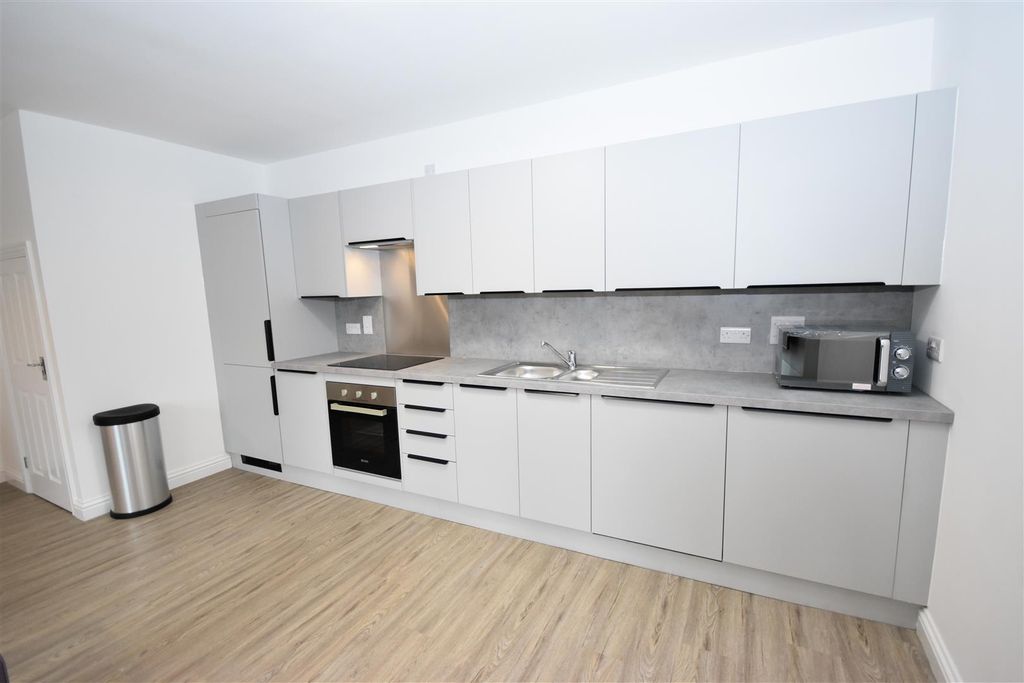 Additional image 2 of 3 bed shared accommodation to rentRuth First House, Claypath, Durham DH1