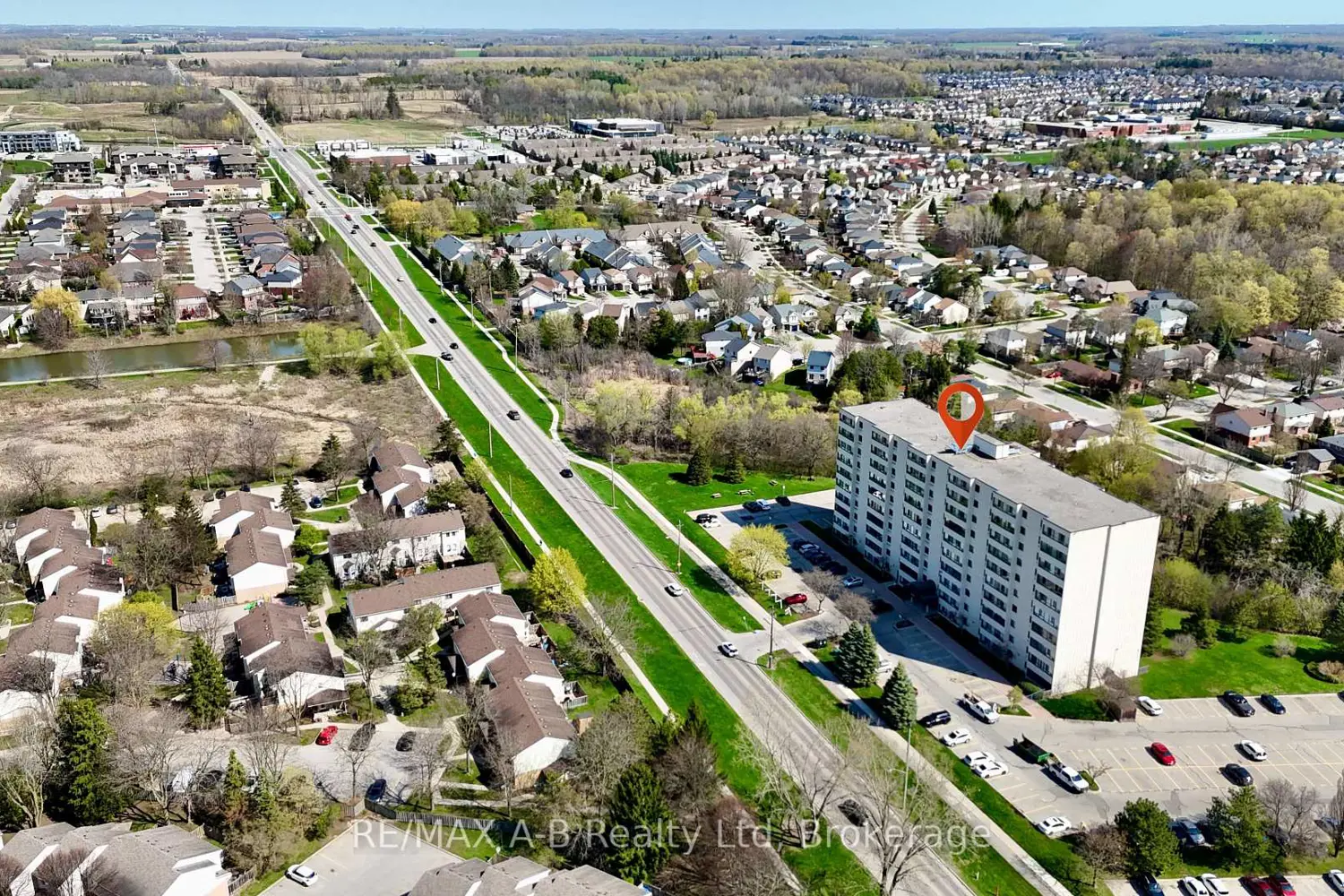 Additional image 18 of 1600 Adelaide Street 301