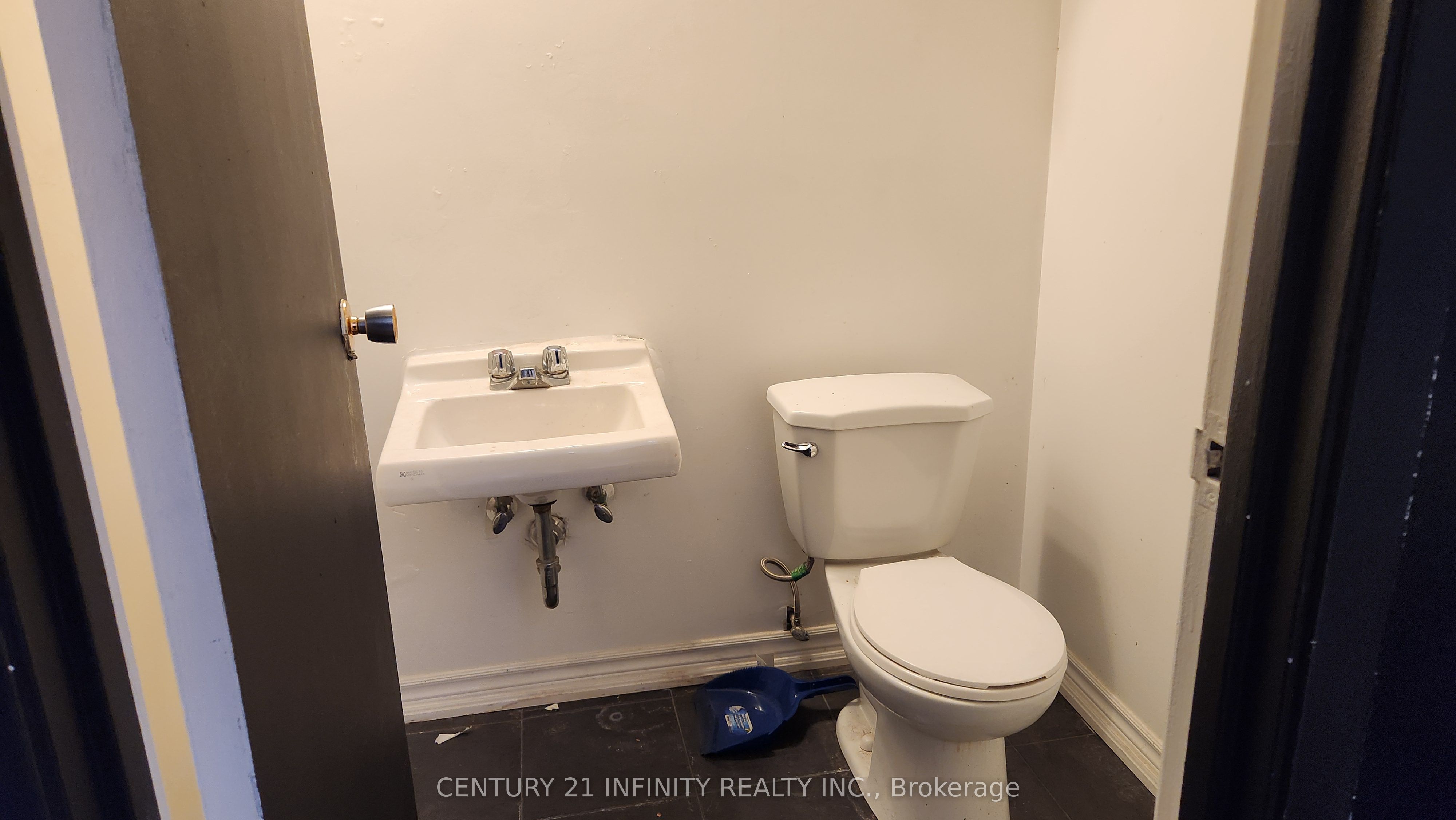 Additional image 4 of 4-153 Brock Street N, Whitby, ON, L1N 4H3