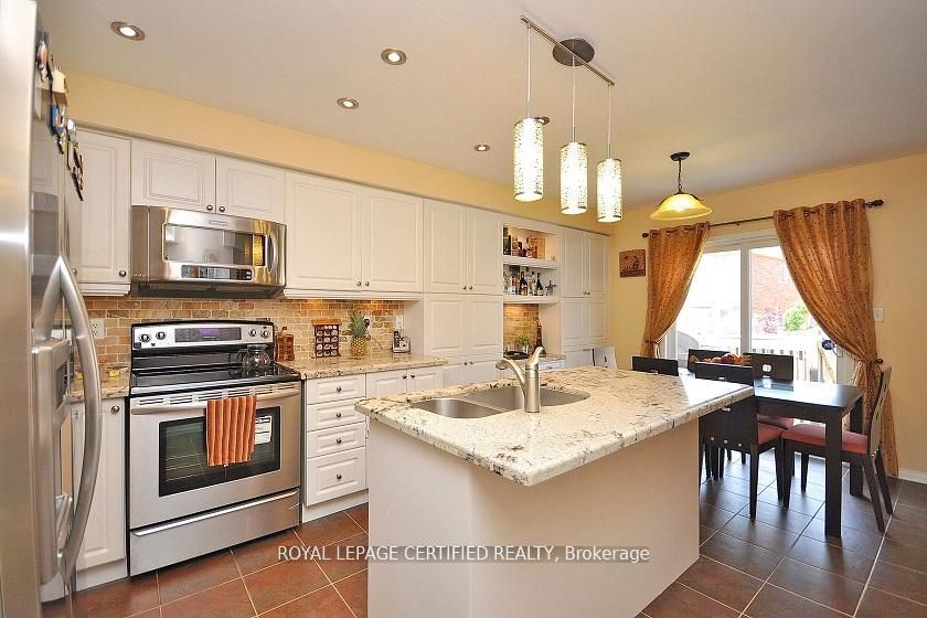 Additional image 6 of 426 Orange Walk Crescent, Mississauga, ON, L5R 0A8