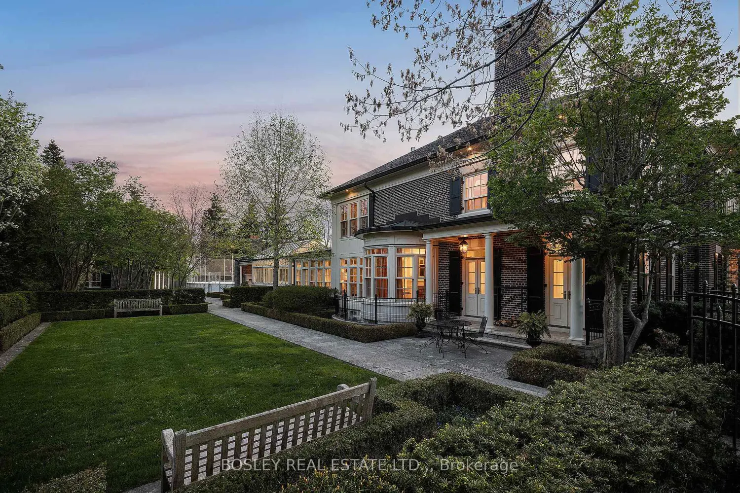 472 Gage Street photo 2