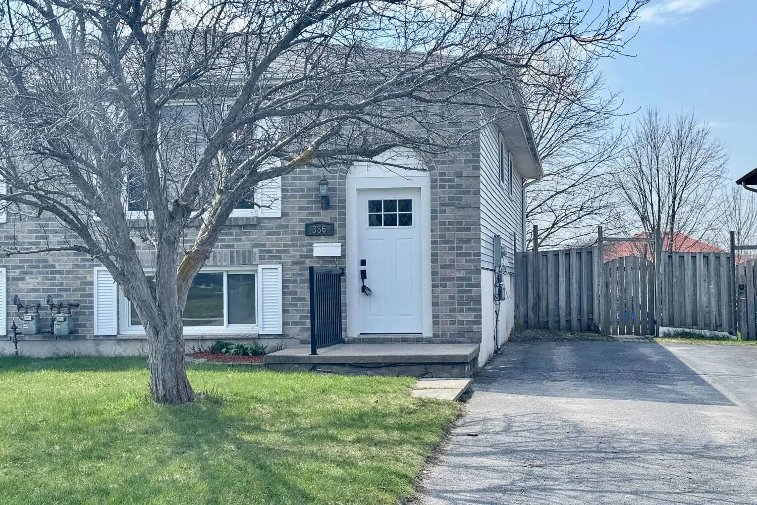 356 Owens Crescent