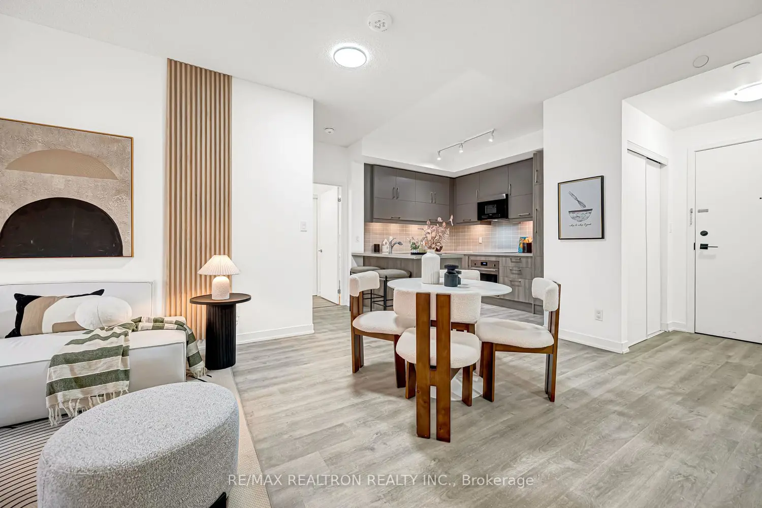 Additional image 7 of 38 Simcoe Promenade 403C