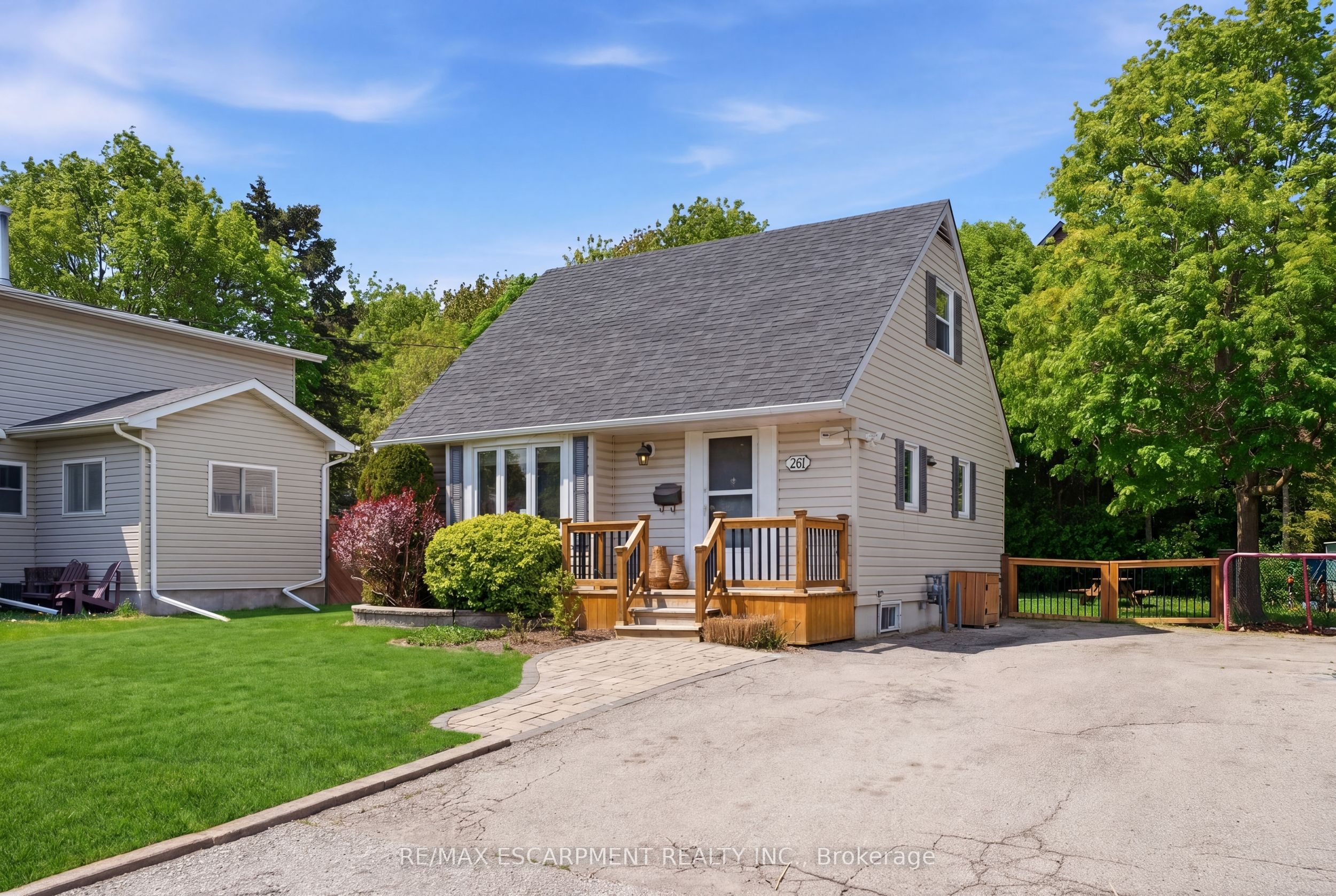 Additional image 2 of 261 Andrew Street, Newmarket, ON, L3Y 1H1