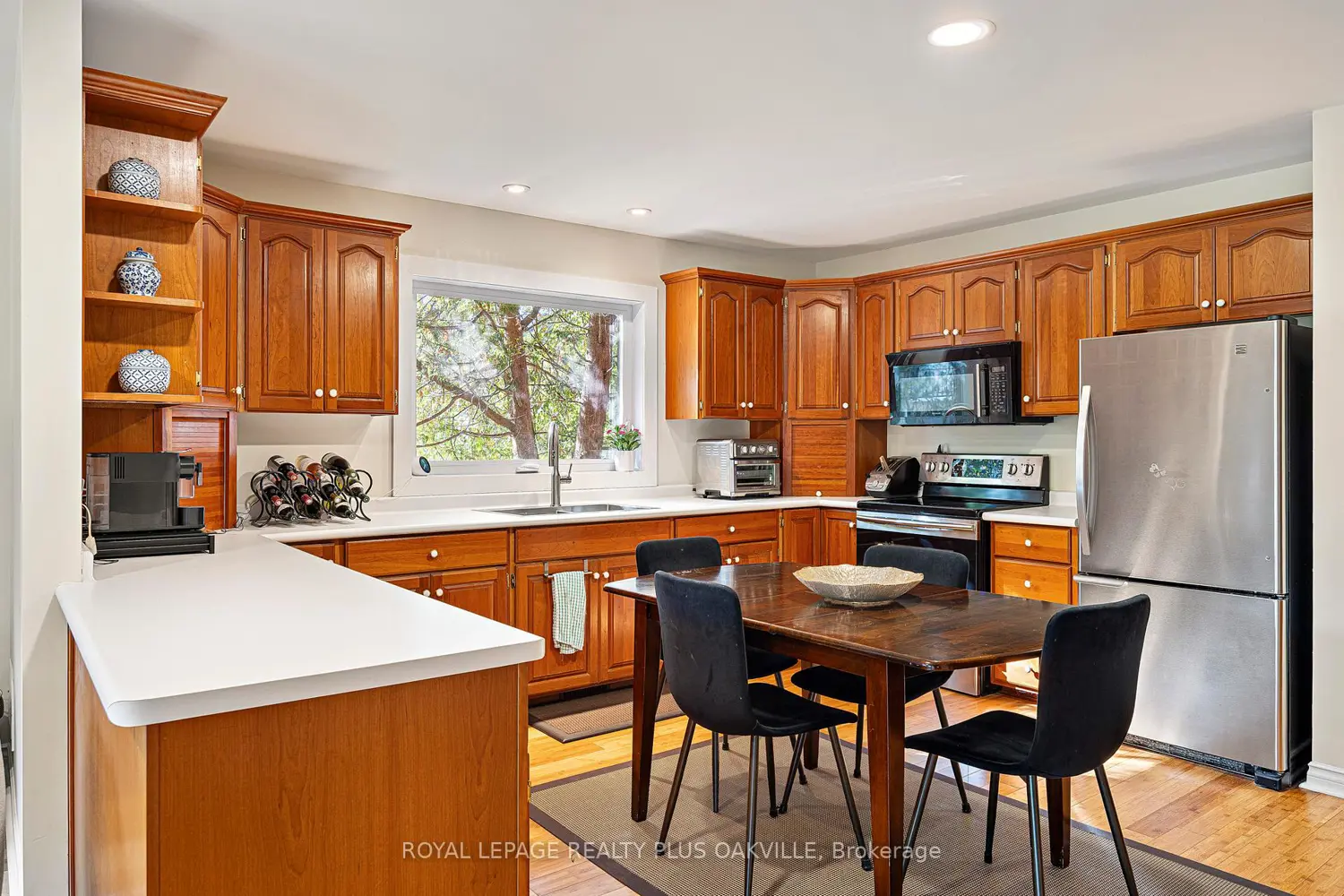 Additional image 10 of 679 Greenravine Drive