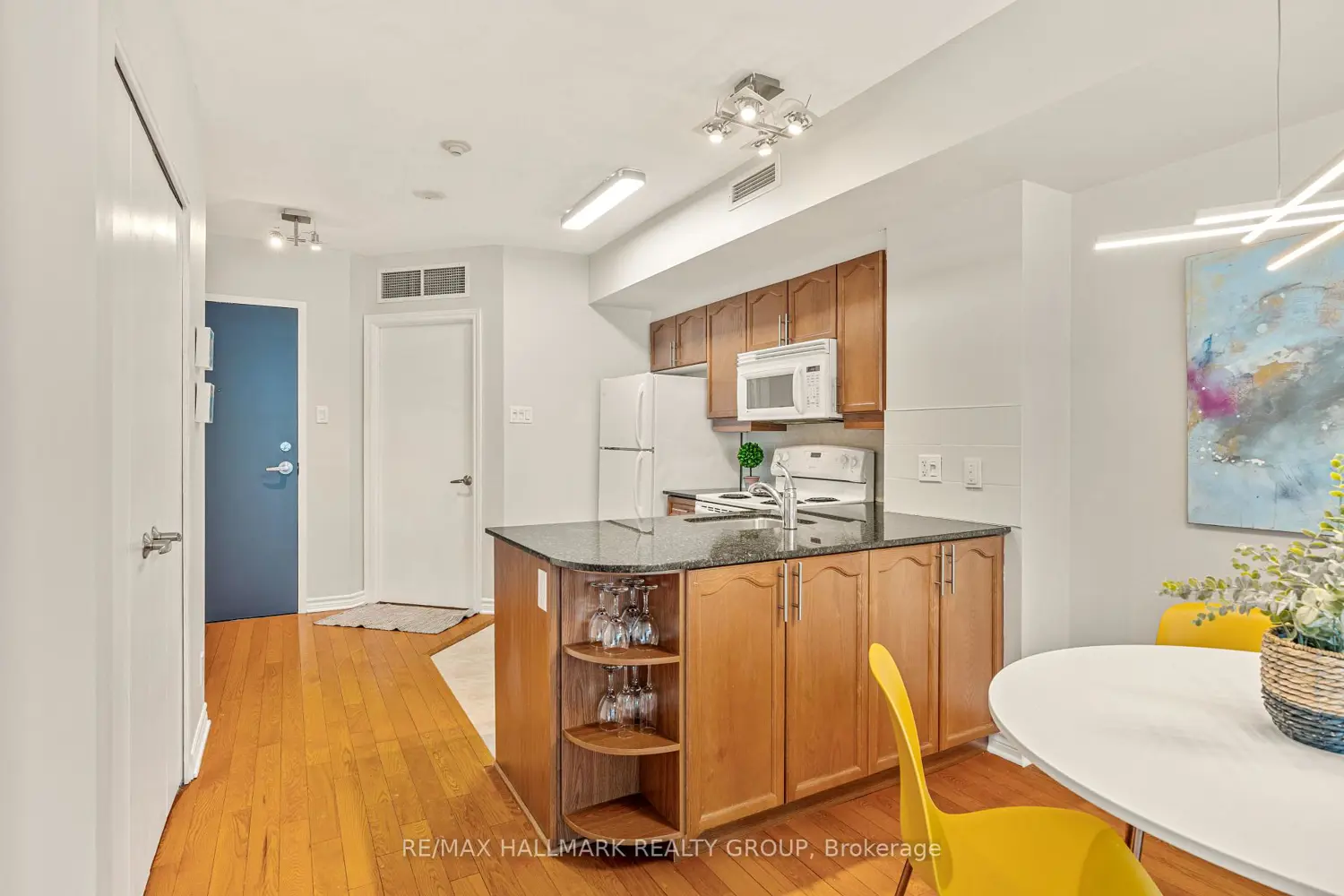 Additional image 14 of 445 Laurier Avenue 2103