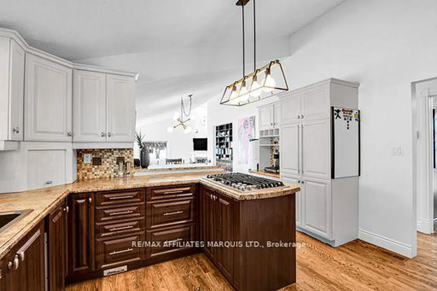 Additional image 7 of 11728 Lakeshore Drive