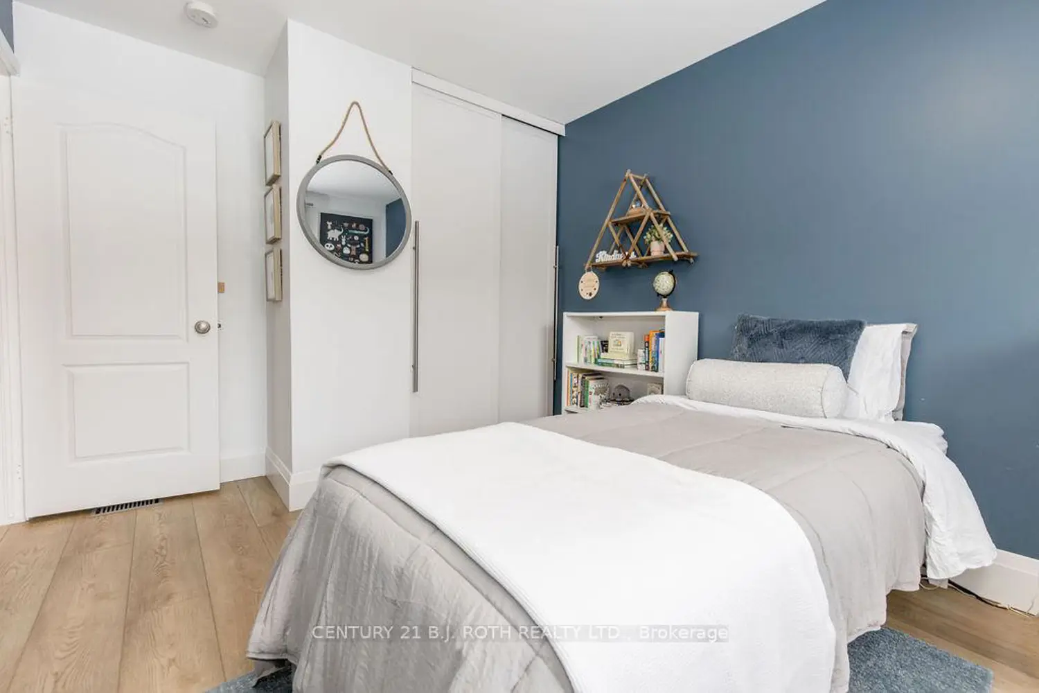 15 Sugarbush Road photo 4