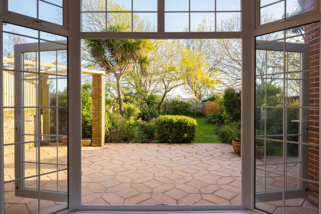 Additional image 3 of 5 bed detached house to rentNew Church Road, Hove BN3