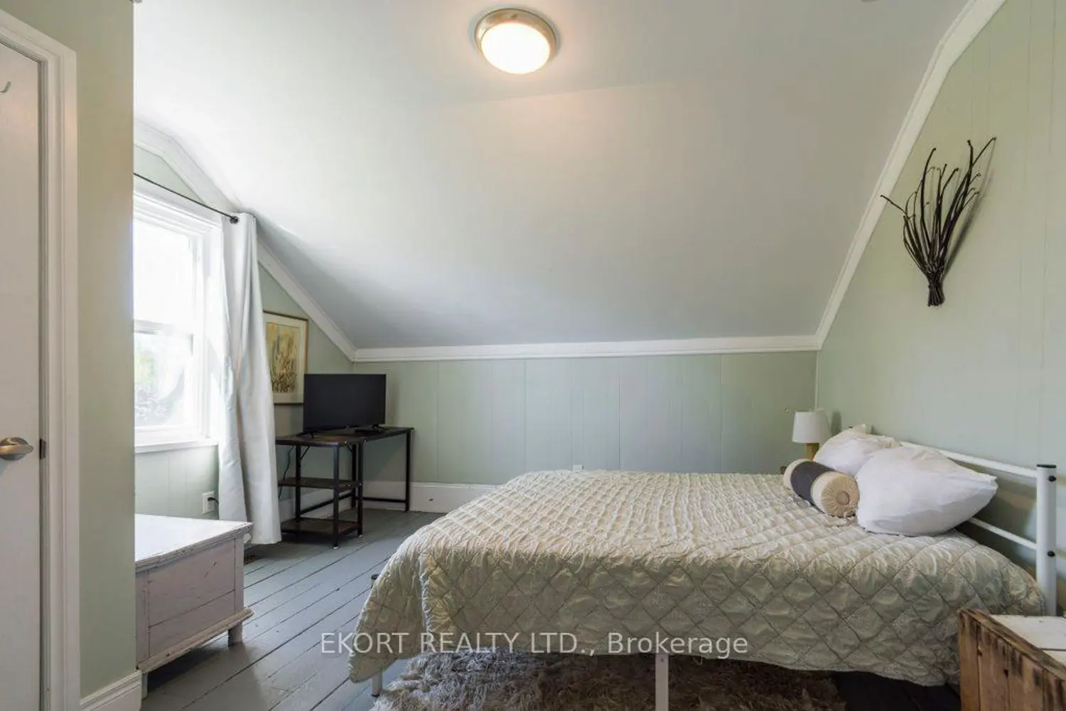 Additional image 11 of 86B Herchimer Avenue