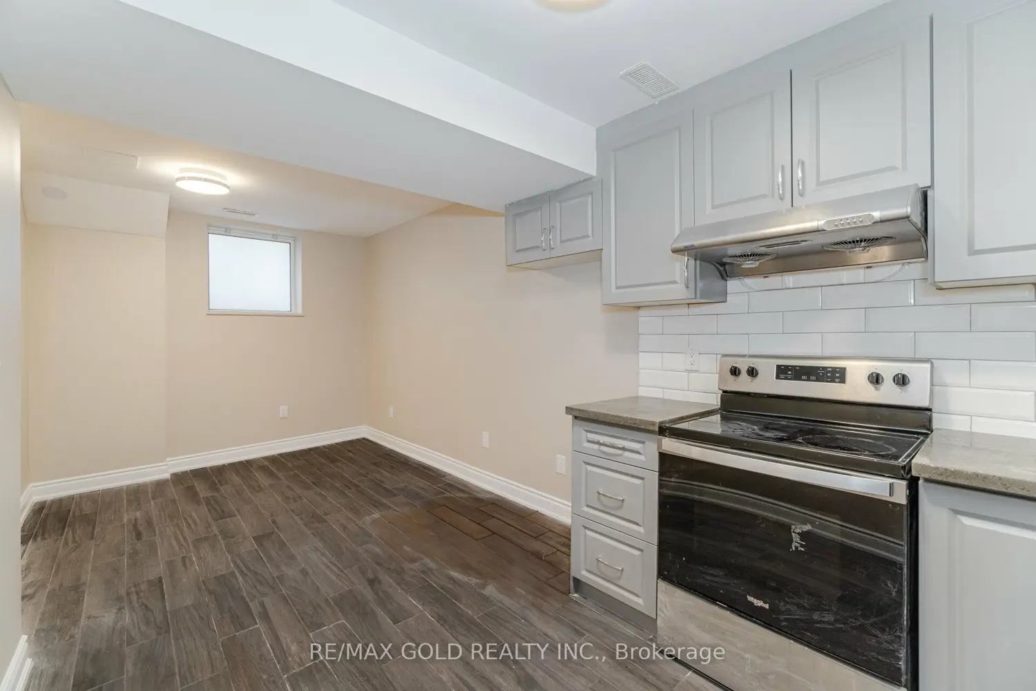 Additional image 18 of 161 Adelaide Avenue