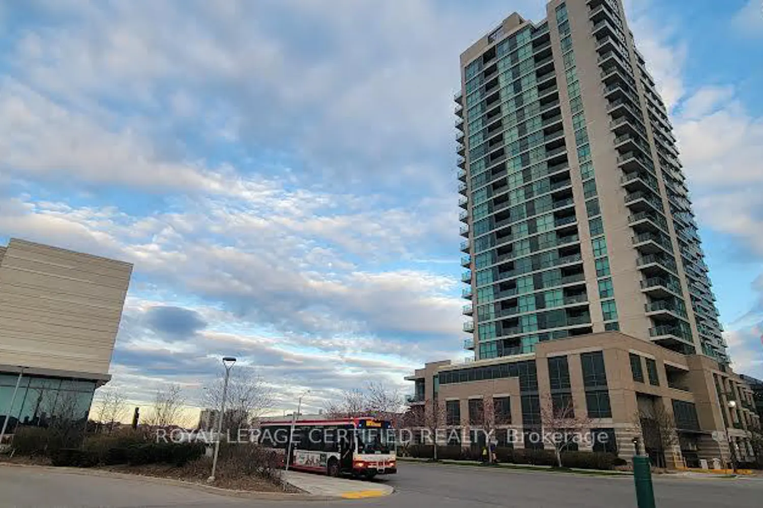 205 Sherway Gardens 2302