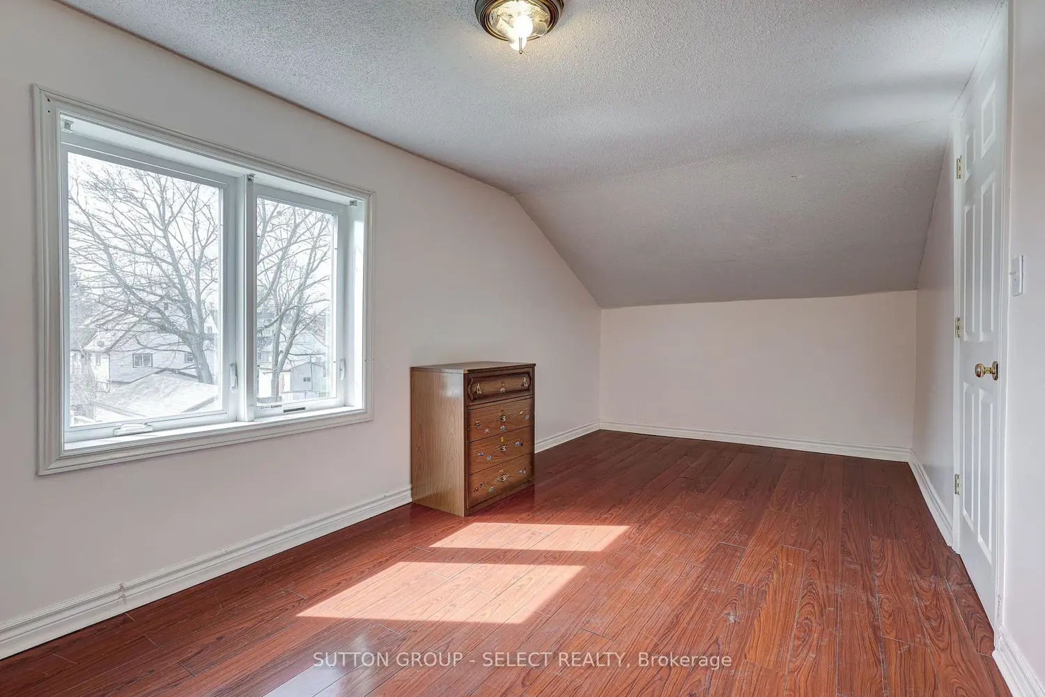 Additional image 15 of 471 Burbrook Place
