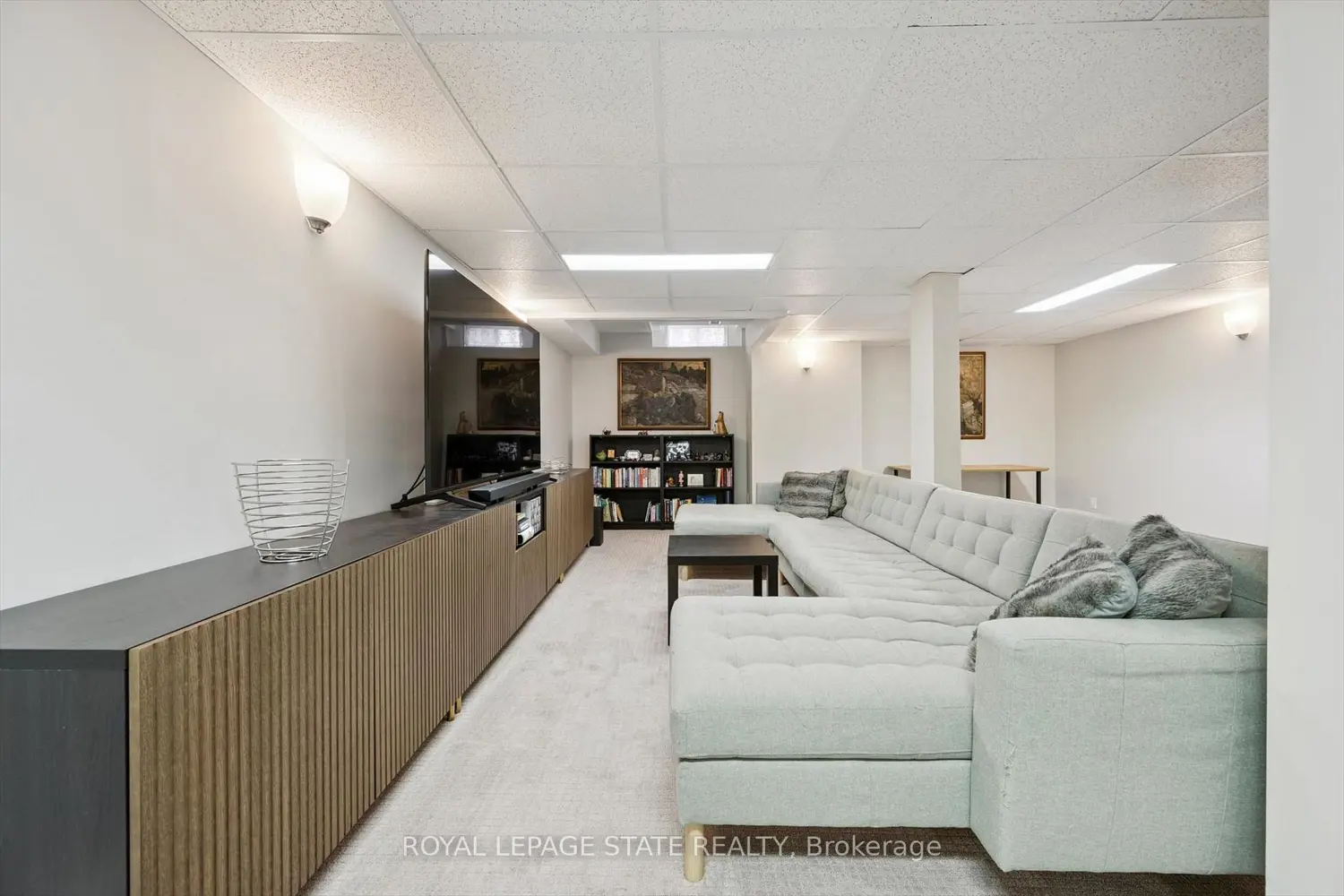 Additional image 11 of 833 Scollard Court 107