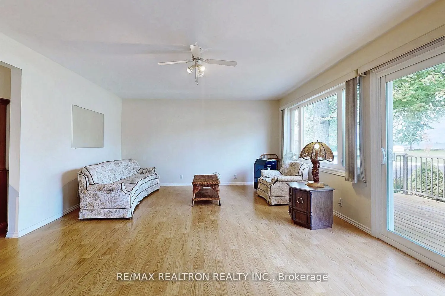 157 Woodfield Drive photo 3