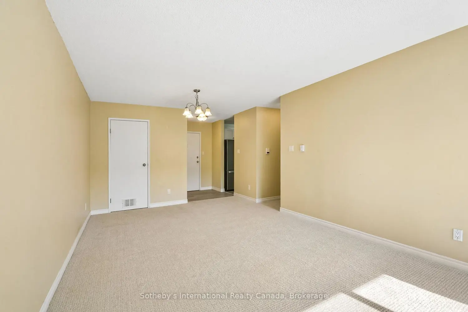 Additional image 4 of 1450 Glen Abbey Gate 434