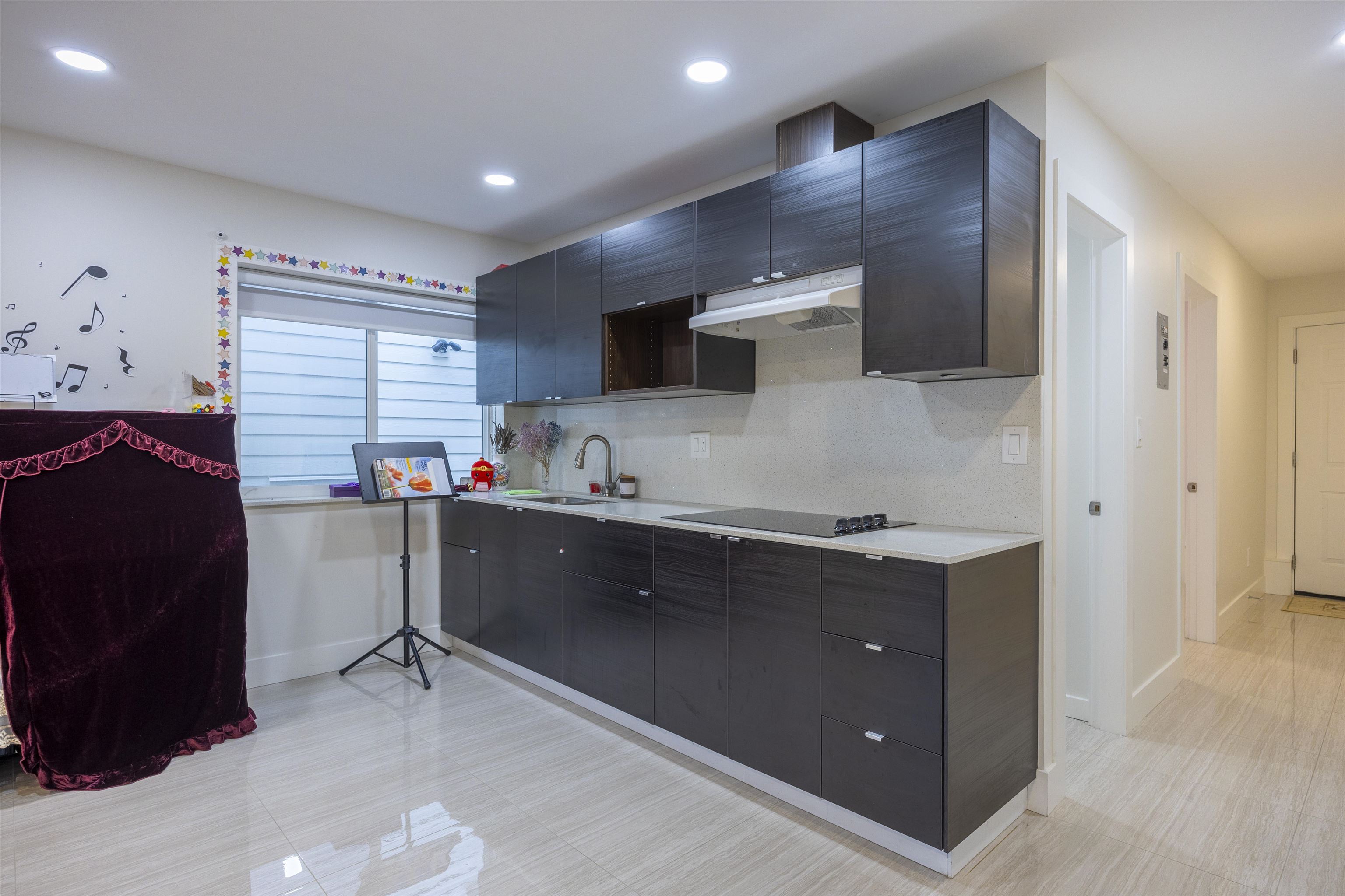 Additional image 6 of 3881 Napier Street, Burnaby, BC, V5C 3E6
