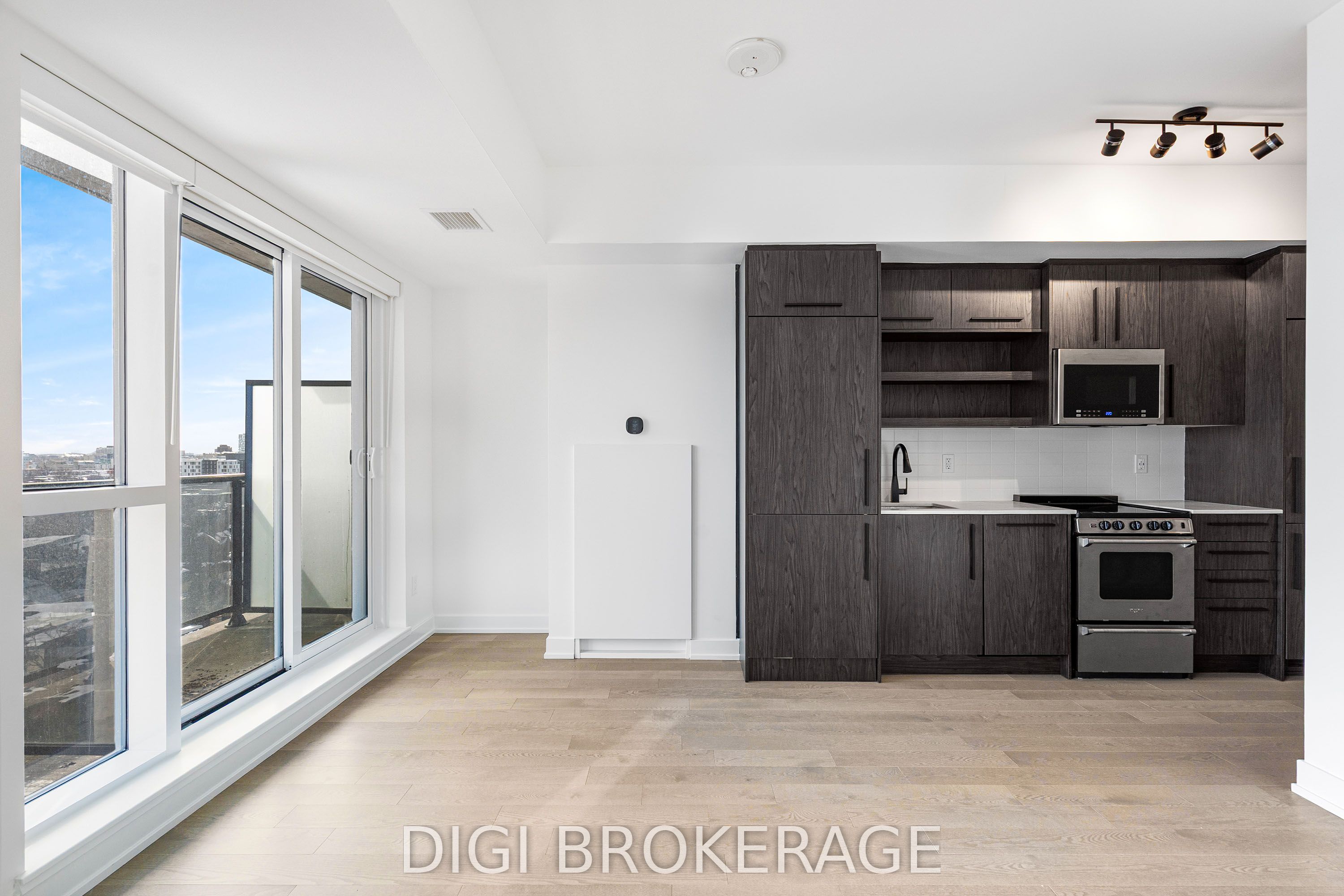 Additional image 2 of 1201-560 Rideau Street, Ottawa, ON, K1N 5Z8