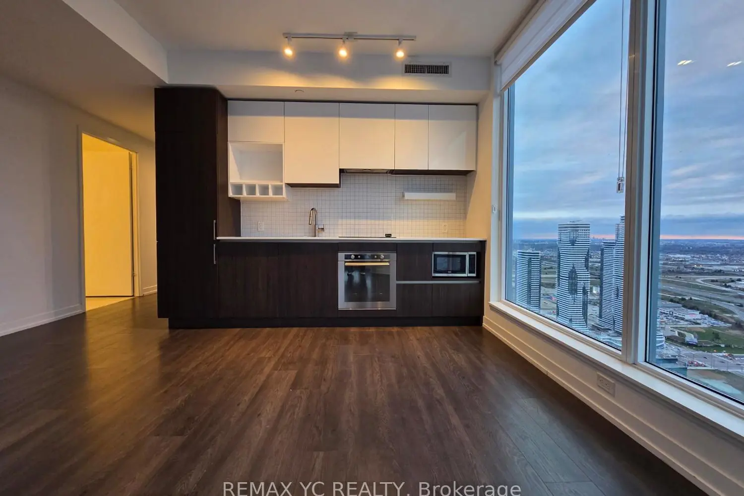 5 Buttermill Avenue 5810