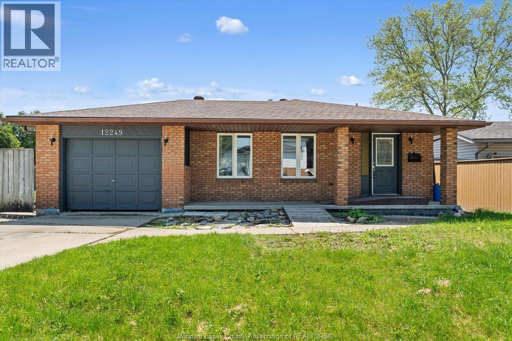 12249 Papineau Court, Tecumseh, ON, N8N3B5