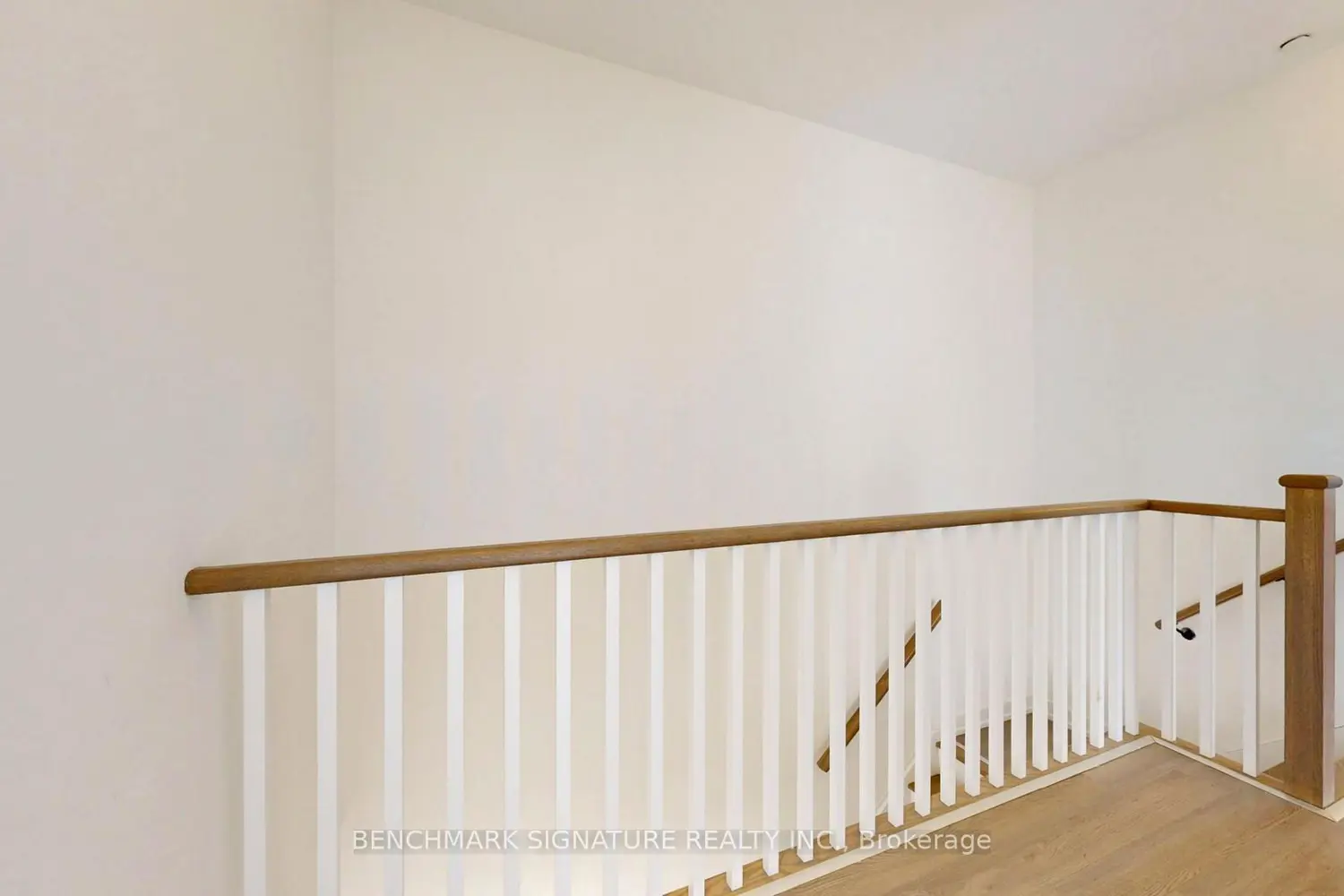 Additional image 14 of 6 Parkwood Avenue Th106