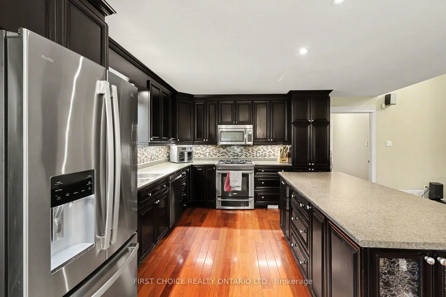 200 Hughson Place photo 5