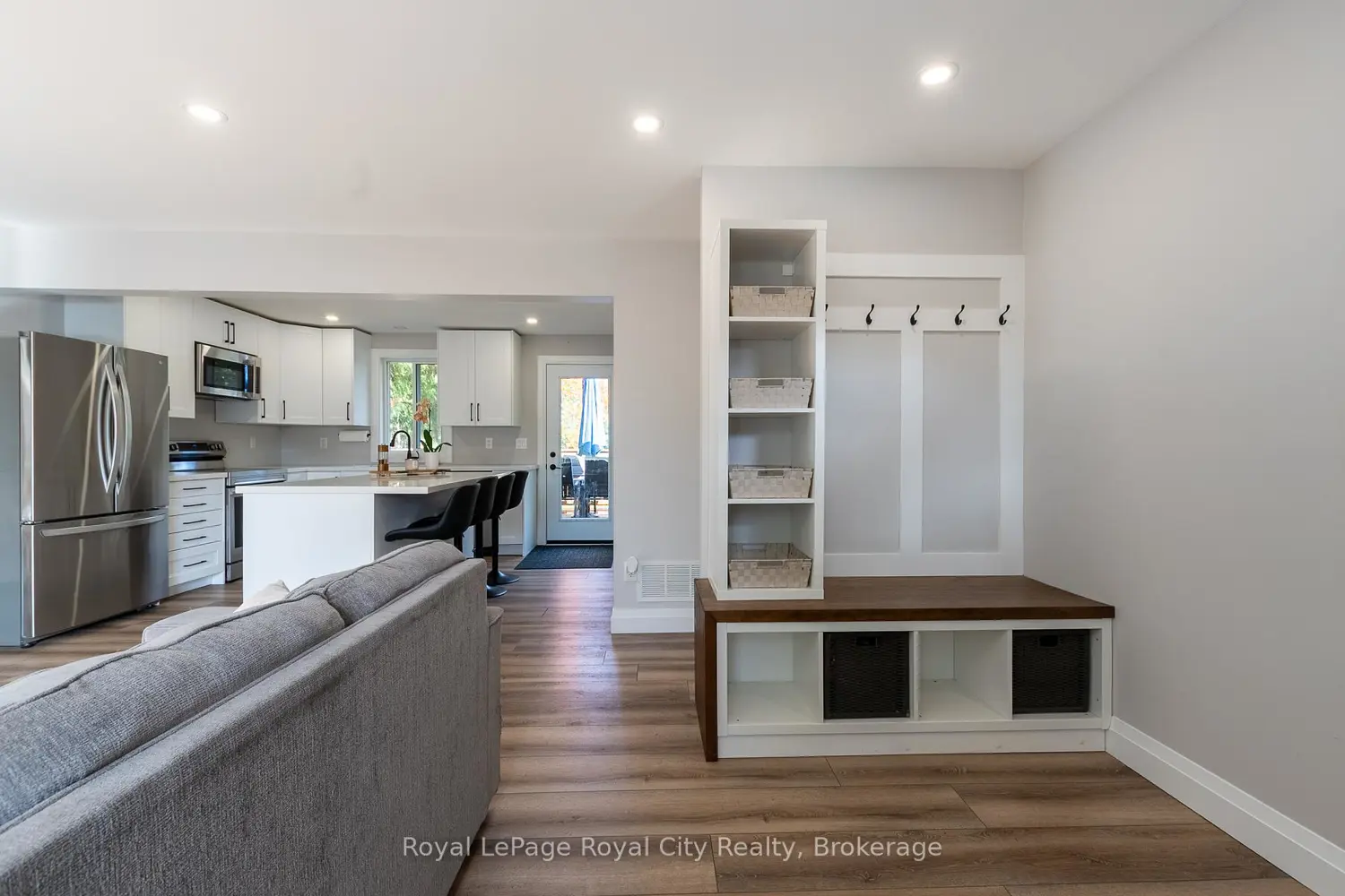 3697 George Johnston Road photo 2