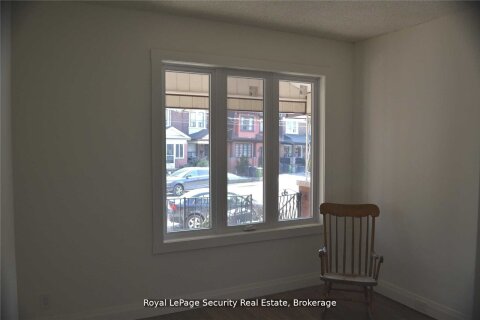 Additional image 8 of Main-6 Rusholme Park Crescent, Toronto, ON, M6J 2C9