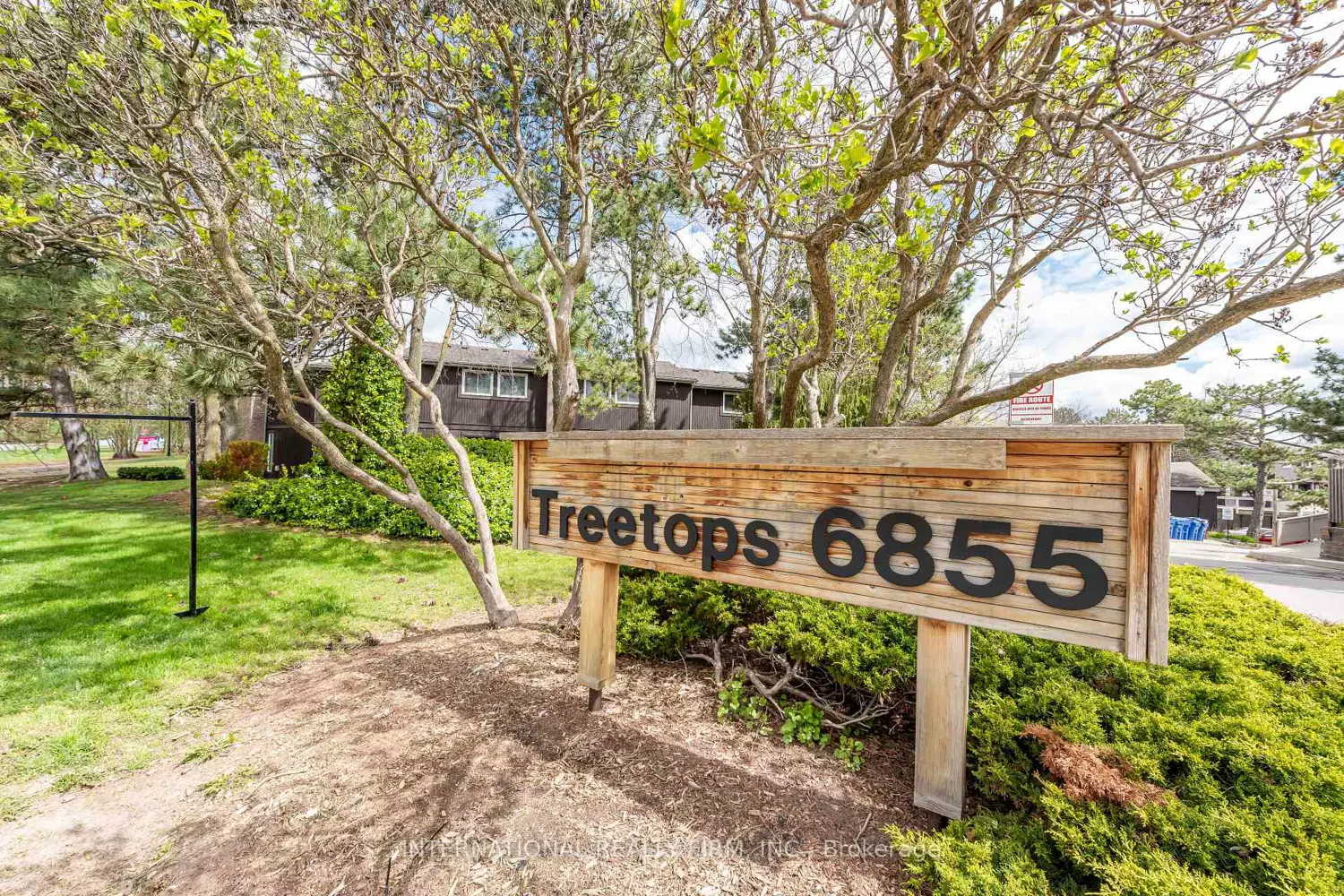 6855 Glen Erin Drive 15