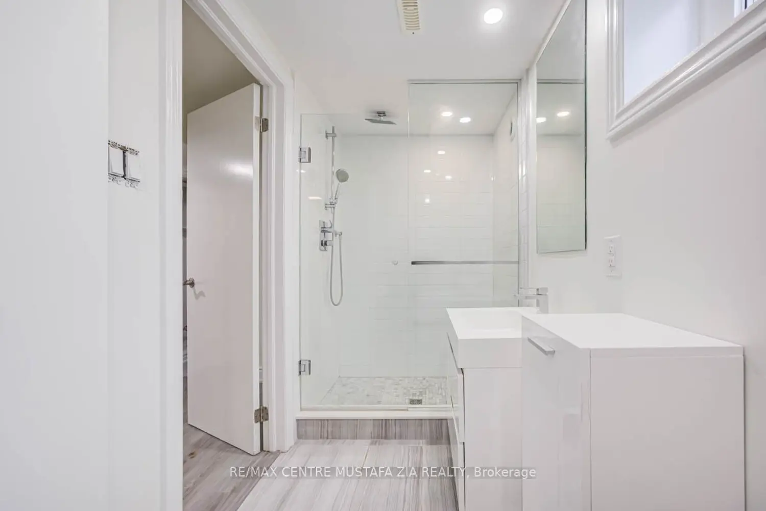 Additional image 17 of 561 Wingrove Crescent