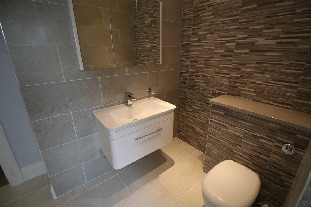 Additional image 18 of 5 bed detached house to rentThe Green, High Coniscliffe, Darlington DL2