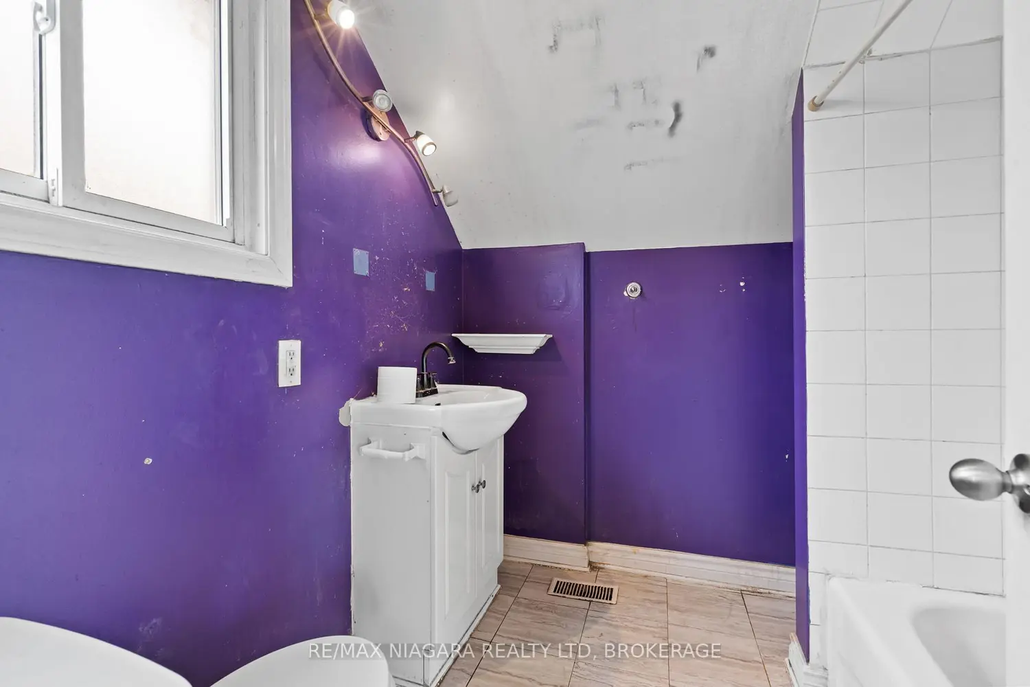 Additional image 12 of 4904 Flynn Court