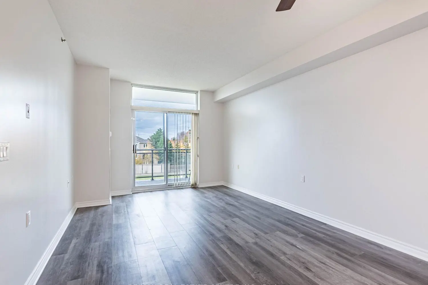 Additional image 5 of 810 Scollard Court 309