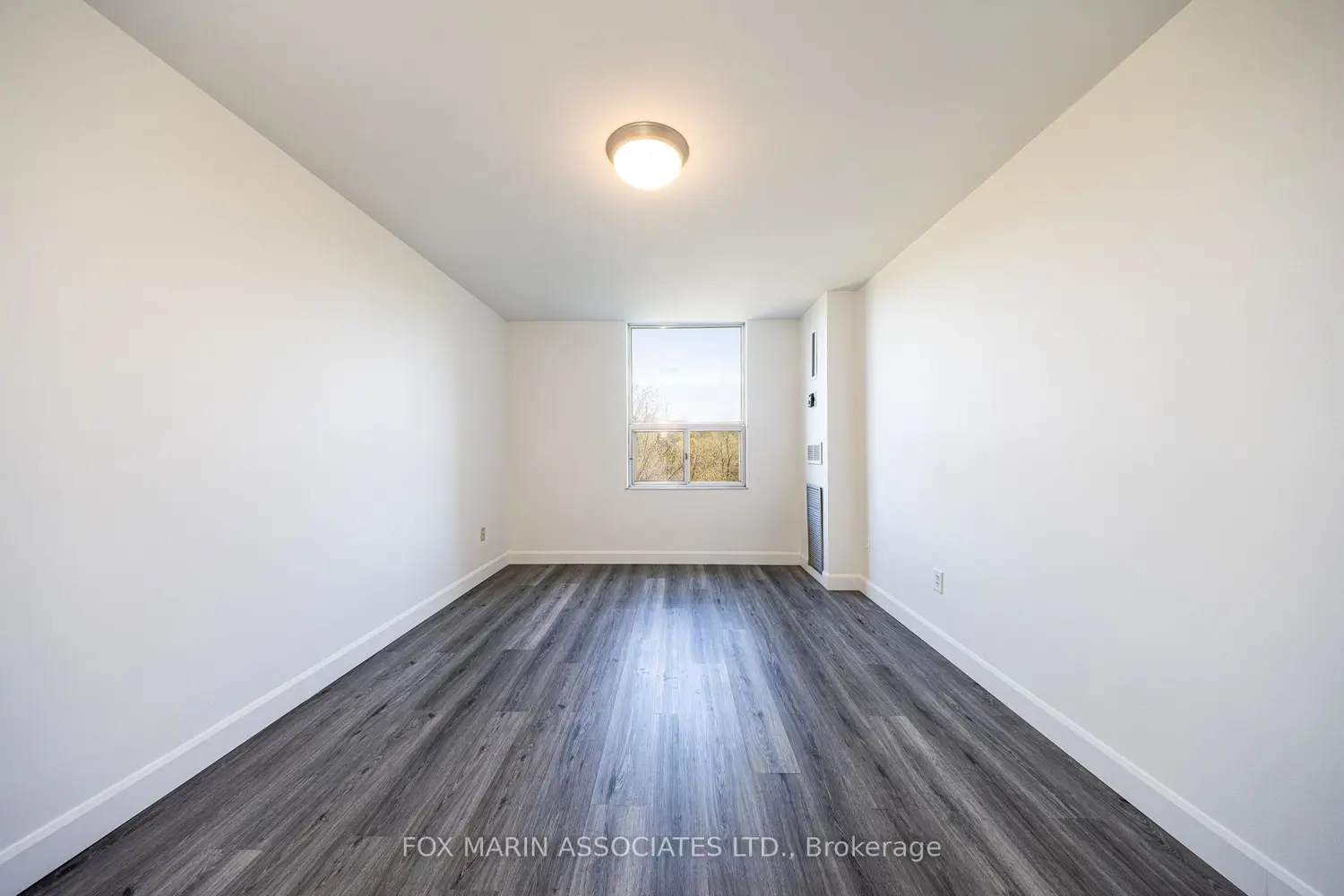 Additional image 13 of 20 Edgecliff Golfway 312