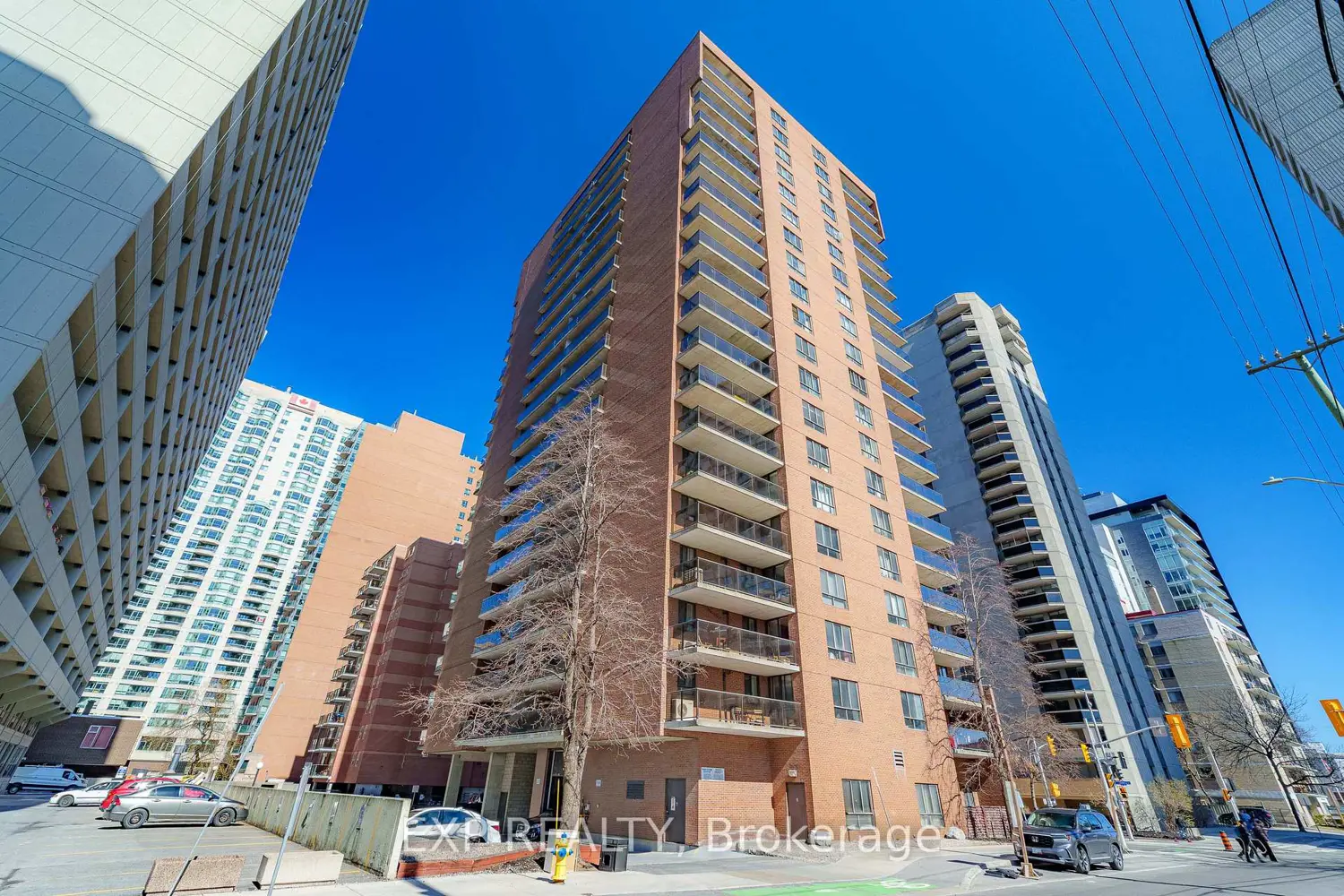 475 Laurier Avenue 1002