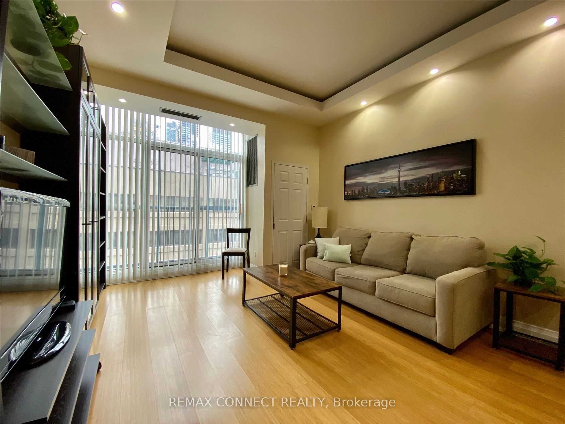 Additional image 6 of 1006-8 Wellesley Street E, Toronto, ON, M4Y 3B2