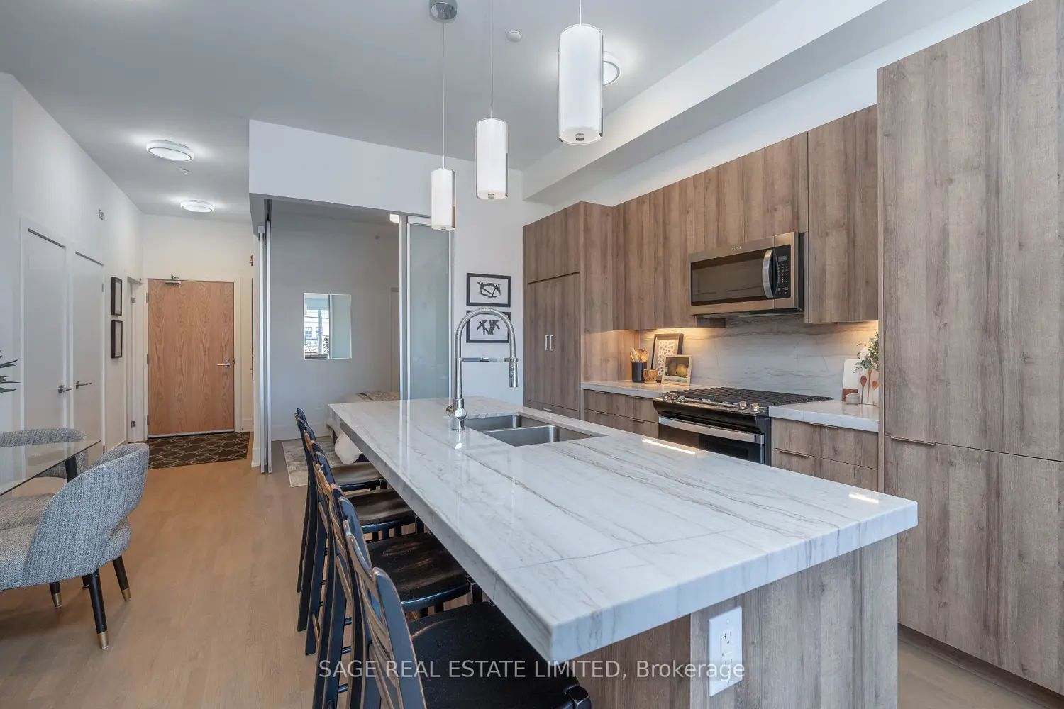Additional image 4 of 495 Logan Avenue 405