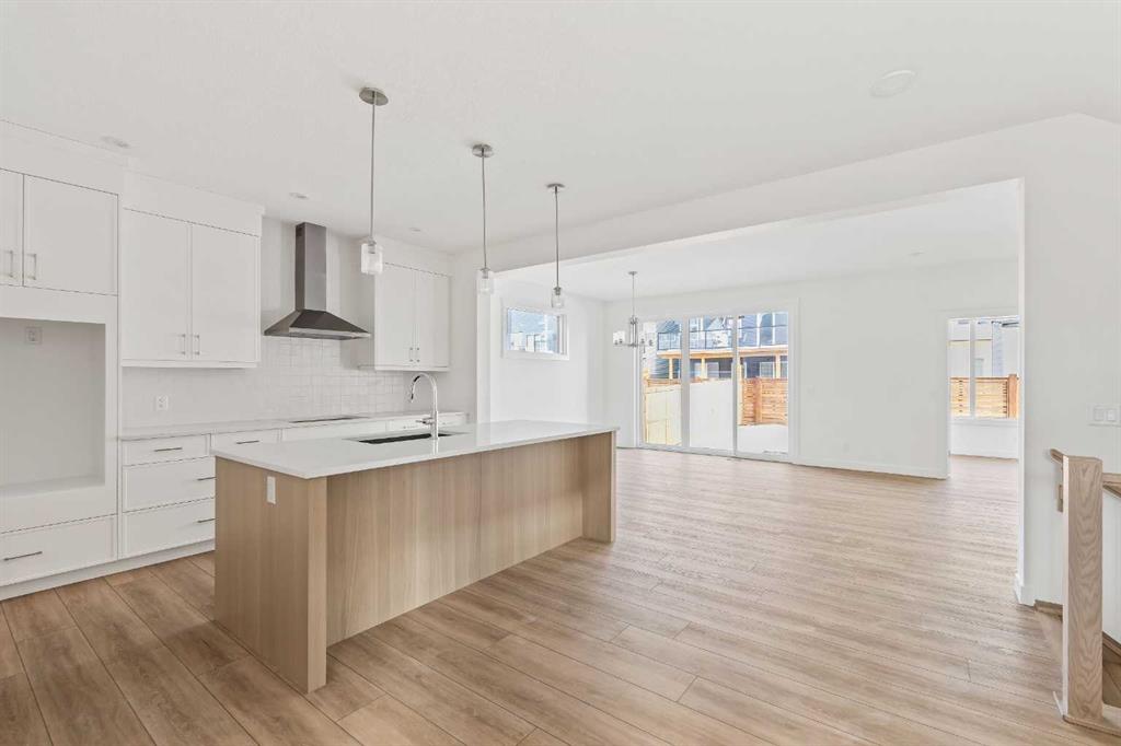 Additional image 4 of 486 Lucas Way NW, Calgary, AB, T3P 2E7