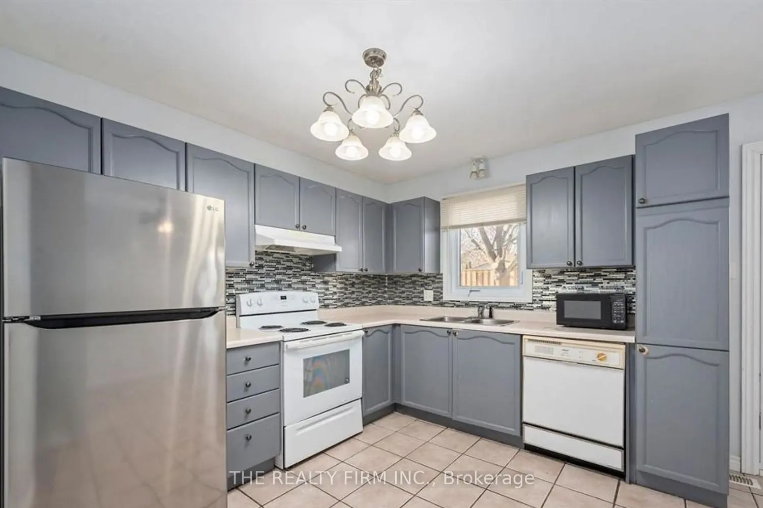 Additional image 4 of 151 Martinet Avenue 60