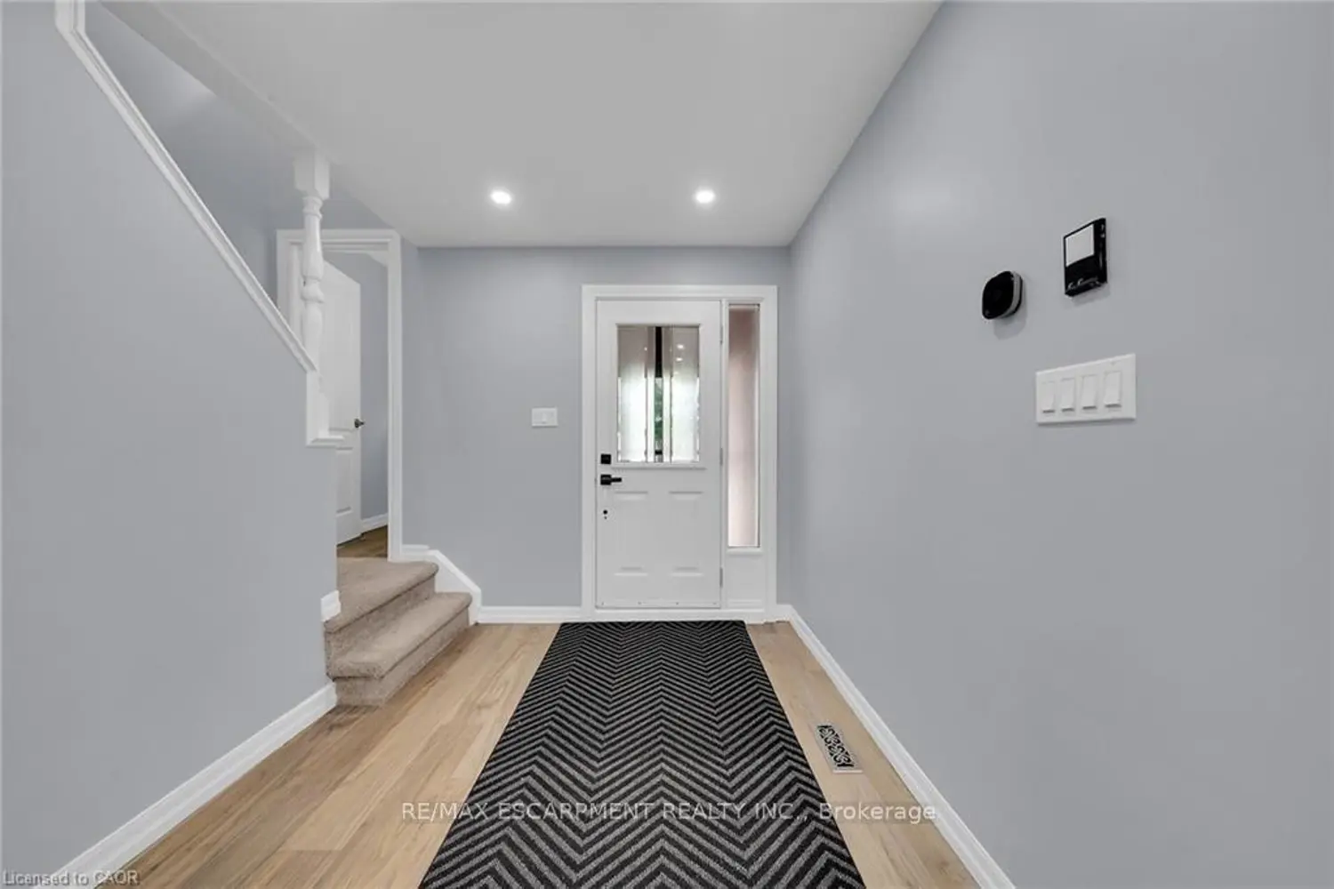 451 Woodview Road 4