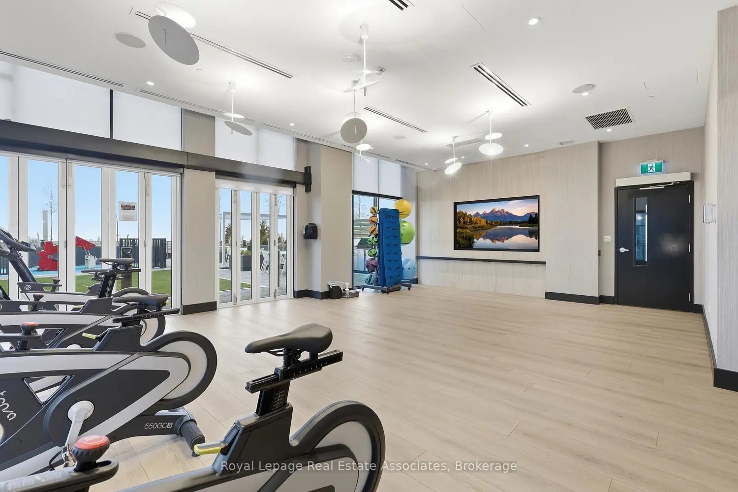 Additional image 9 of 260 Malta Avenue 1106