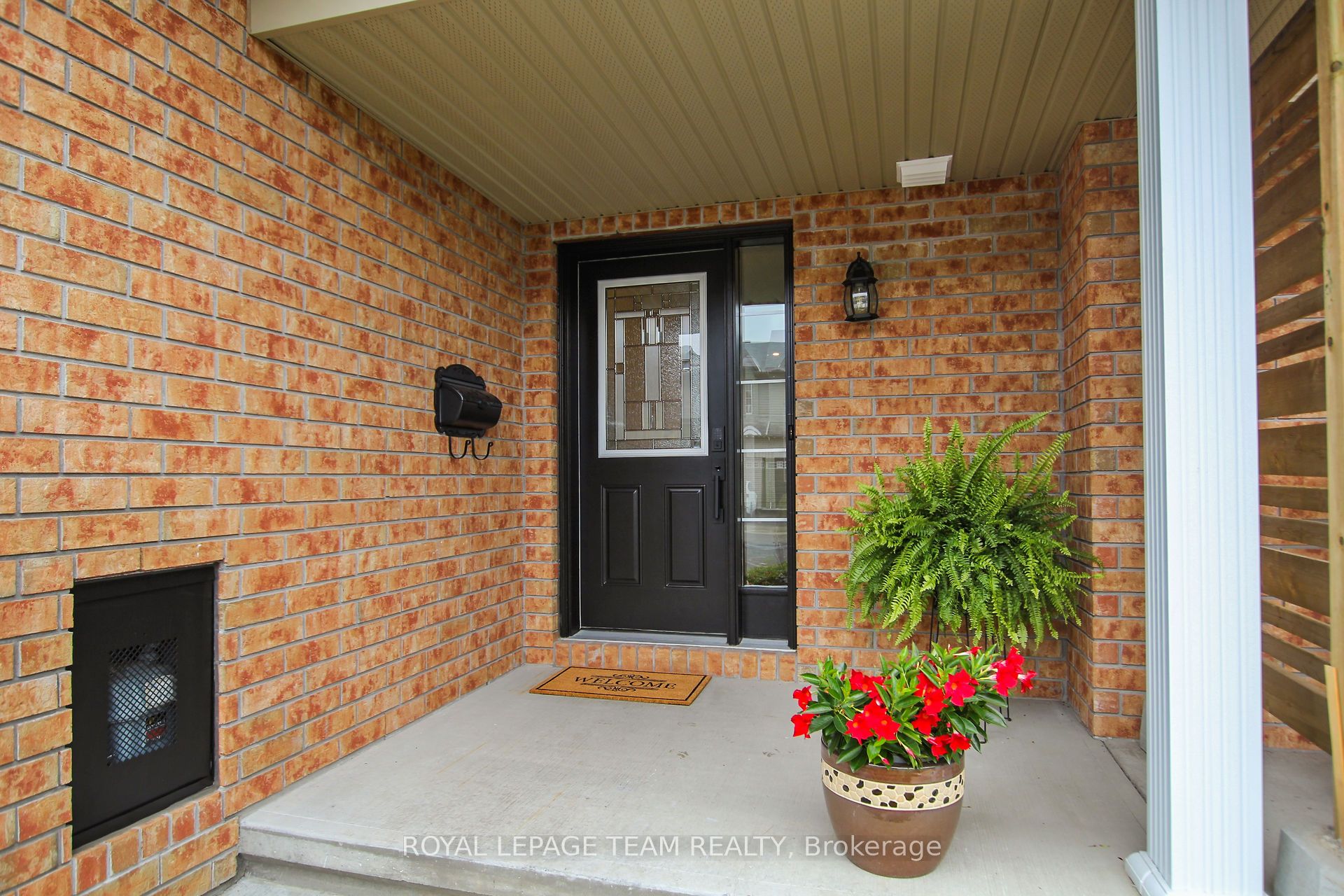 Additional image 2 of 212 Lamplighters Drive, Ottawa, ON, K2J 0K7