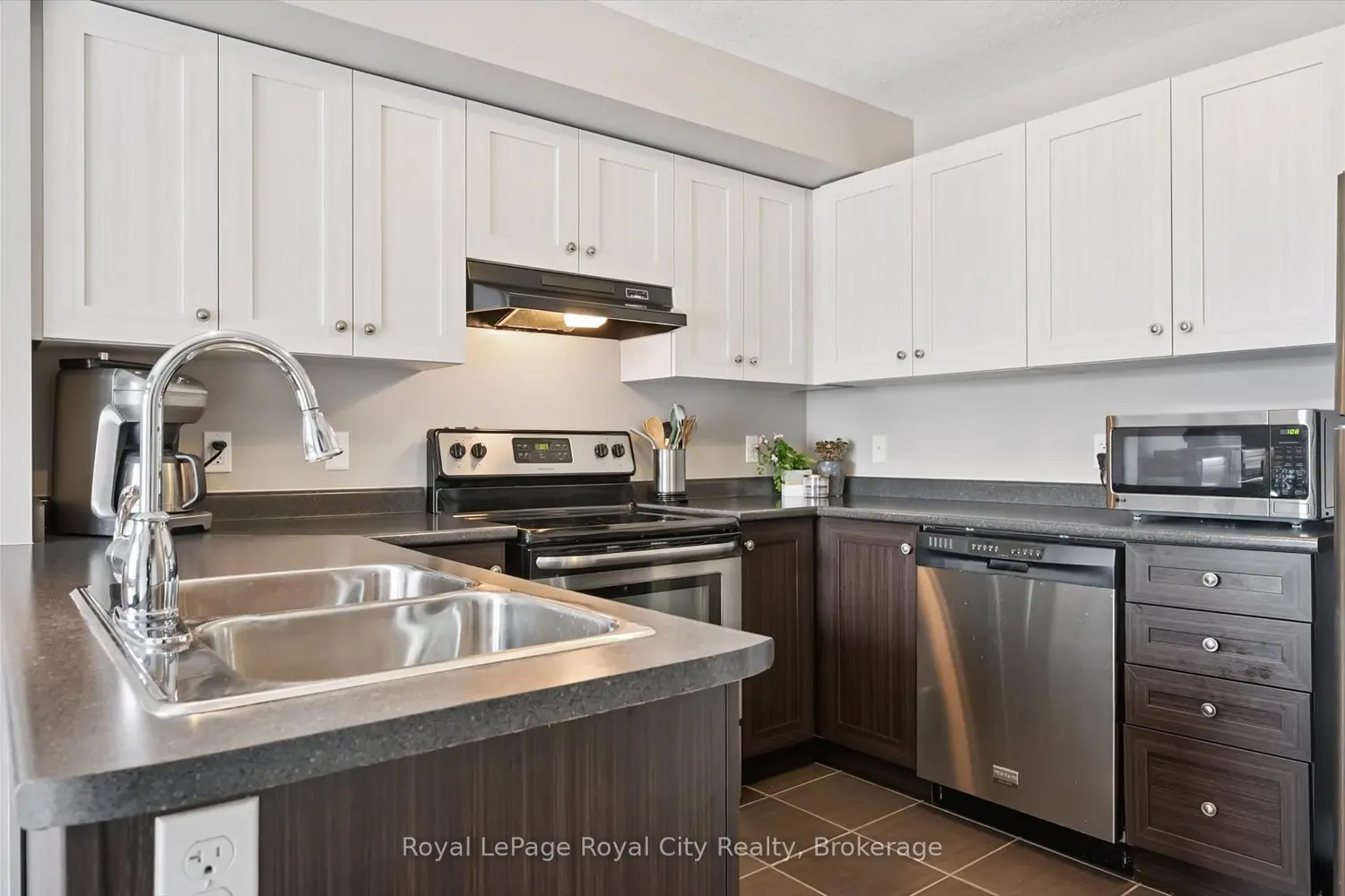 15 Carere Crescent 28B photo 3