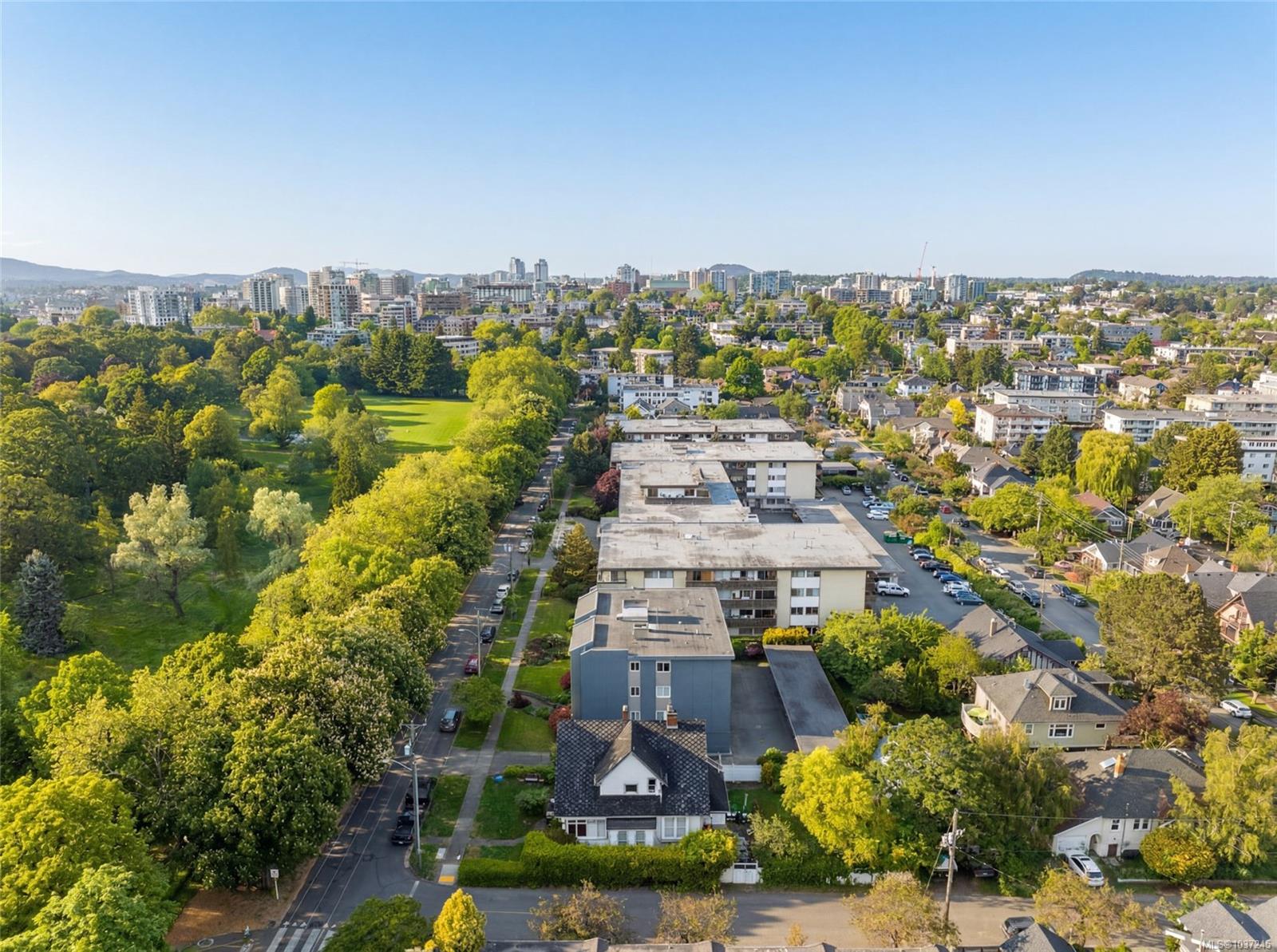 Additional image 5 of 980 Heywood Avenue, Victoria, BC, V8V 2Y4