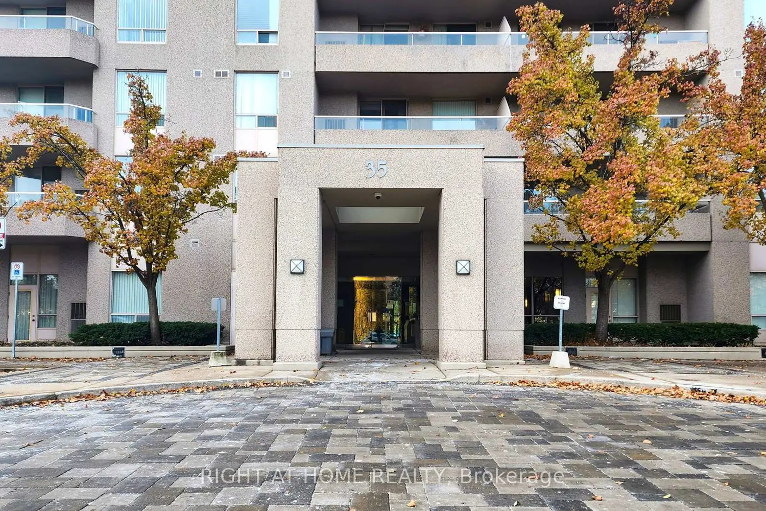 35 Empress Avenue 207