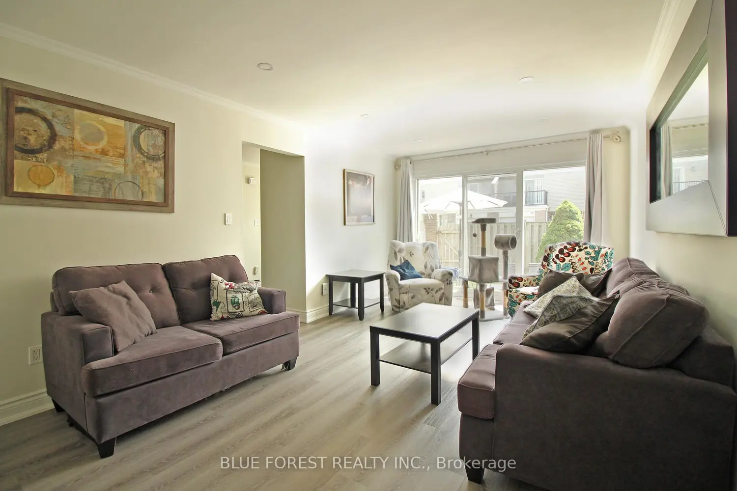 Additional image 11 of 590 Millbank Drive 8