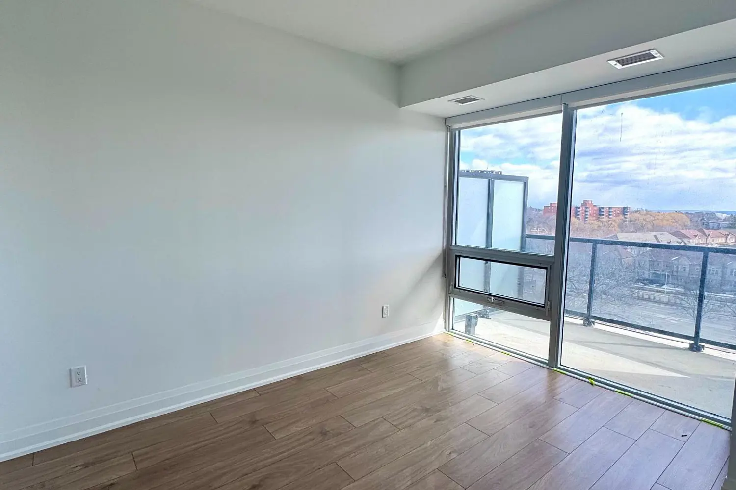 Additional image 12 of 1035 Southdown Road 707